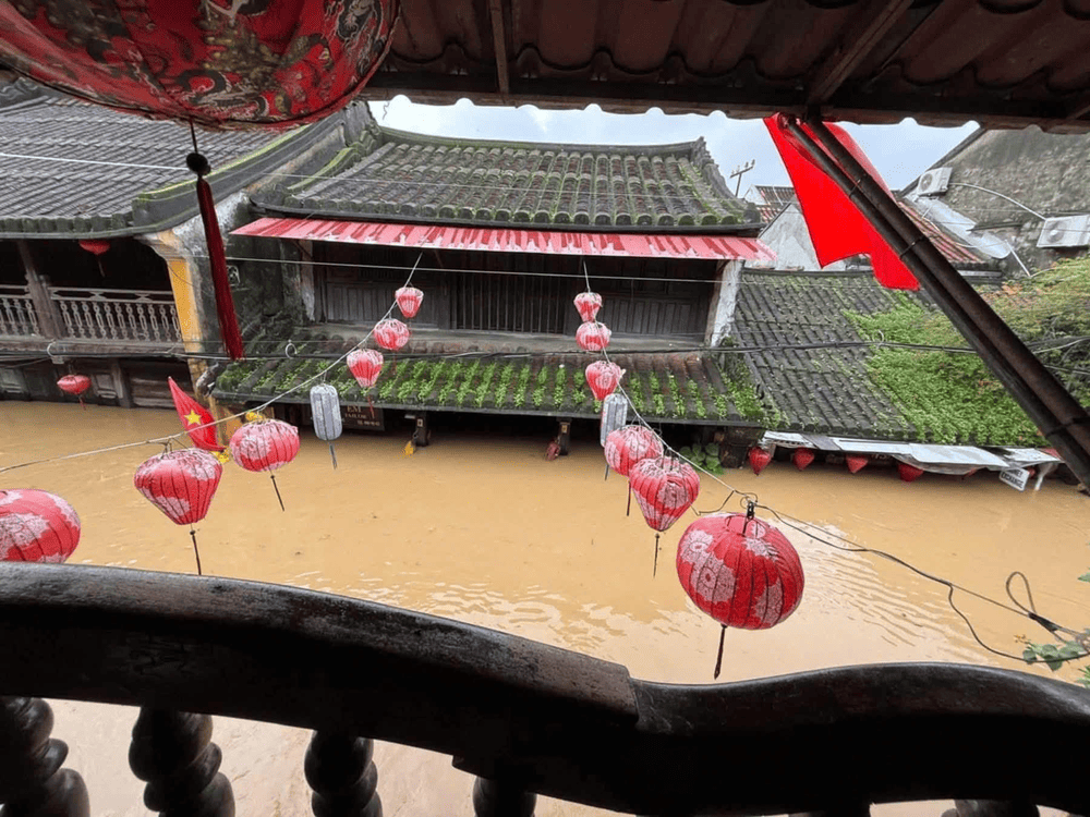 The flood reminds us of how severe this season can become, with streets submerged and services halted for days (Source: Wang Tran)